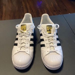 Adidas superstars